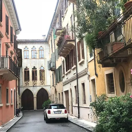 Dimora Tito Speri Near Arena Appartement