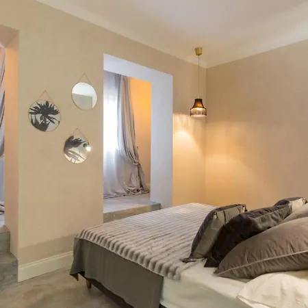 Dimora Tito Speri Near Arena Lägenhet